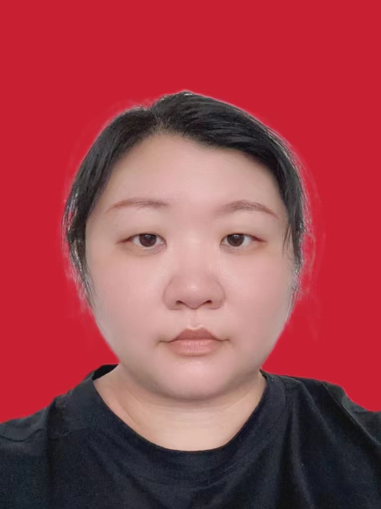 黄珺